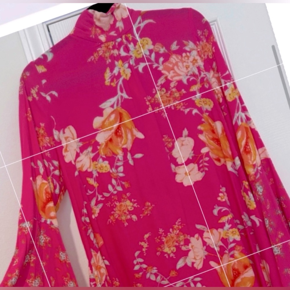 Free People Bell Sleeve Floral Tate Tunic Dress
Size Medium - Picture 6 of 11